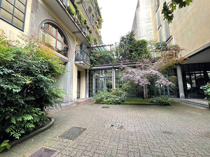 Appartamento con 5 locali in affitto in Via Giuseppe Giusti, Paolo Sarpi, Milano