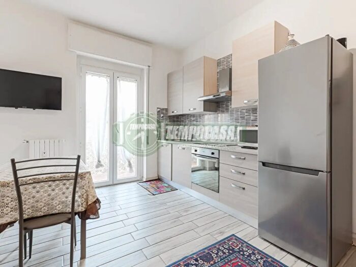 Appartamento trilocale in vendita in Via Cesare Battisti, Comun Nuovo