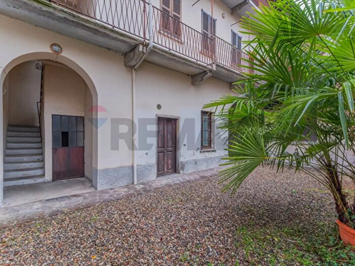 Appartamento trilocale in vendita in Via Gallazzi, Busto Arsizio