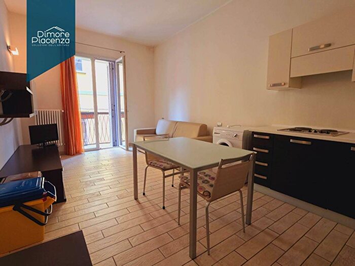 Appartamento monolocale in affitto in Via Calzolai, Centro Storico, Piacenza