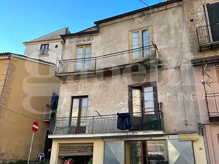 Casa bilocale in vendita in Via Ferrovia, Altavilla Irpina