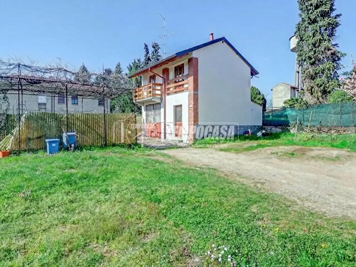 Appartamento bilocale in vendita in Via Cattaneo, Cairate