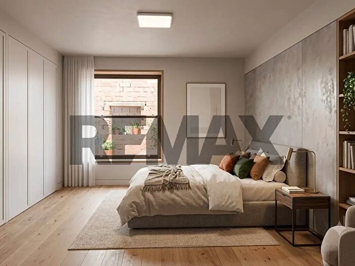 Appartamento con 8 locali in vendita in Via Francesco Petrarca, Paterno'