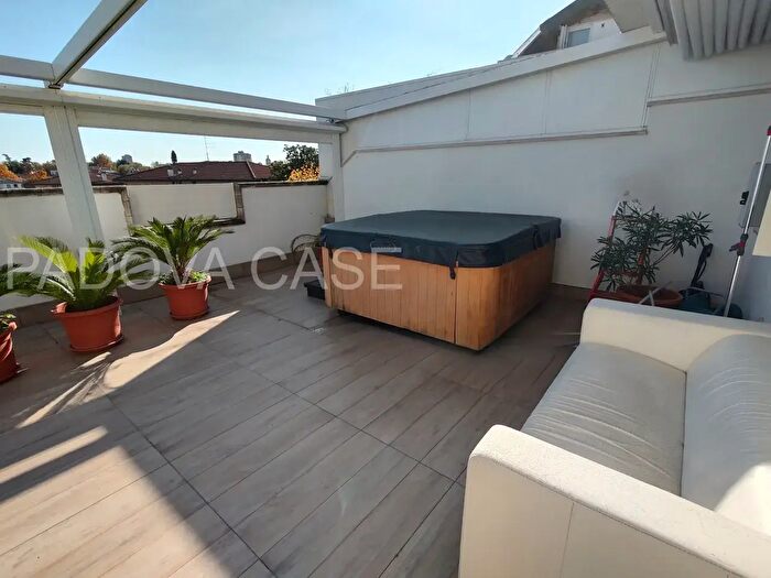 Appartamento quadrilocale in vendita in Padova