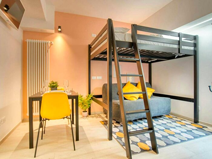 Appartamento monolocale in affitto in Viale Giovanni Suzzani, Bignami Ponale, Milano