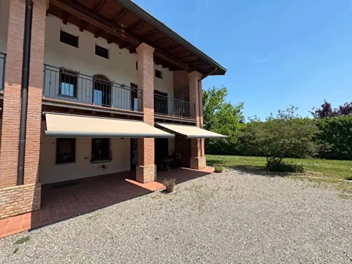 Casa quadrilocale in vendita in Via Duca dAosta, Romano Di Lombardia