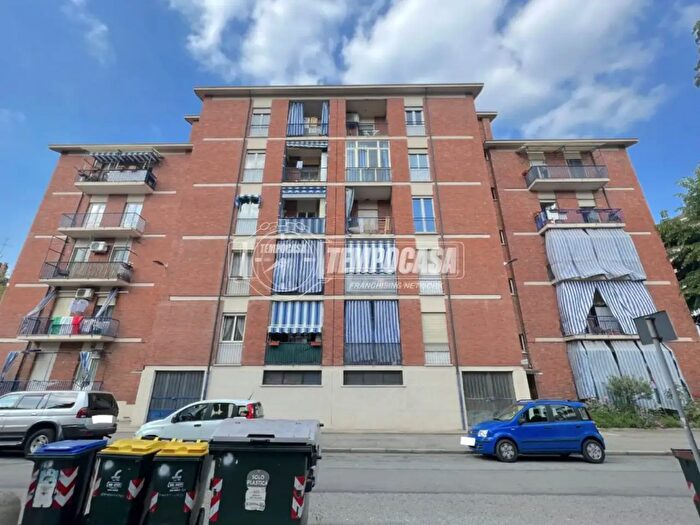 Appartamento quadrilocale in vendita in Piazza Conti di Rebaudengo, Torino