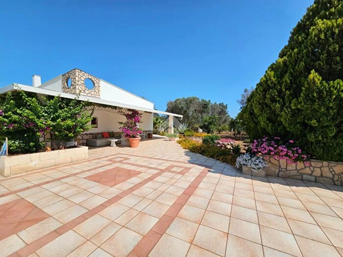 Casa trilocale in vendita in Contrada Palagogna, Ceglie Messapica