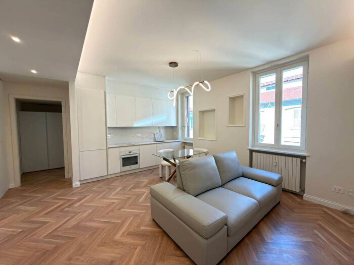 Appartamento bilocale in affitto in Via Gerolamo Tiraboschi, Porta Romana Medaglie dOro, Milano