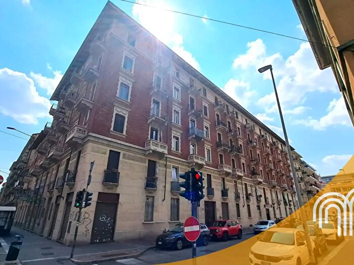 Appartamento bilocale in vendita in Via Finalmarina, Torino