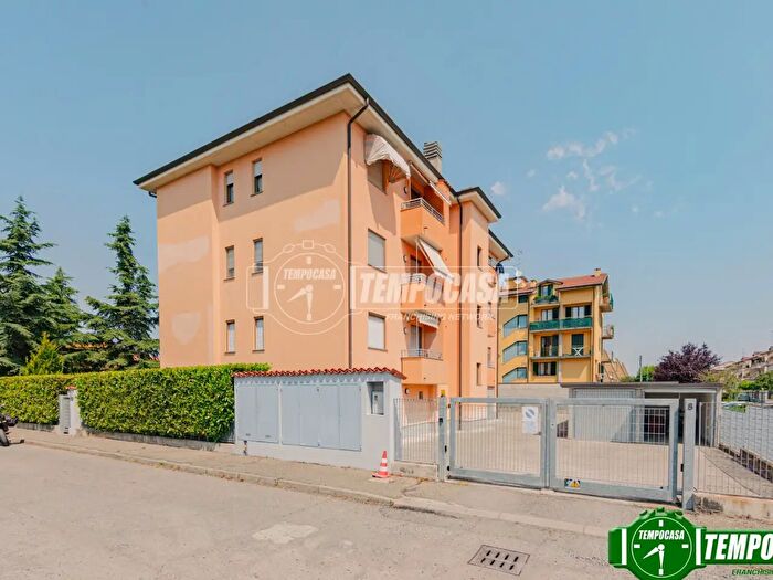 Appartamento bilocale in vendita in Via U Cisotti, Voghera