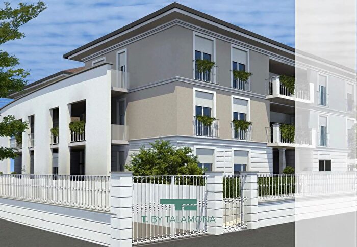 Appartamento con 5 locali in vendita in Nizza Monferrato