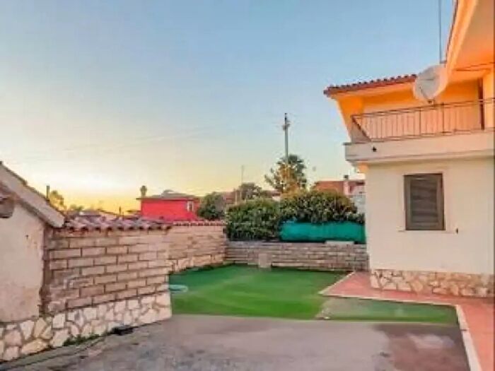 Casa quadrilocale in vendita in Via Pavia, Ardea