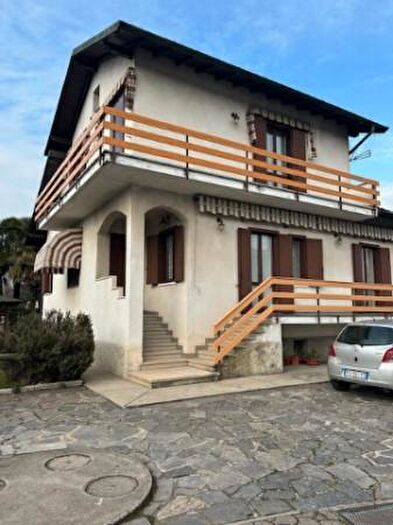 Casa con 6 locali in vendita in Via Pietro Micca, Villa Cortese