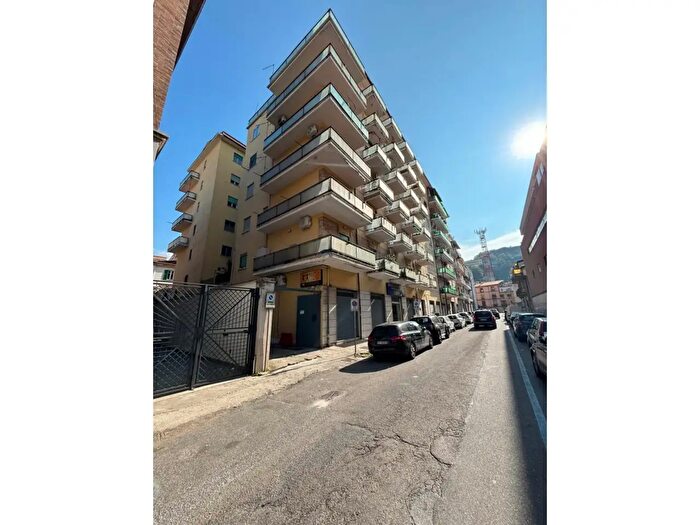 Appartamento trilocale in vendita in Via Monte Baldo Snc, Cosenza