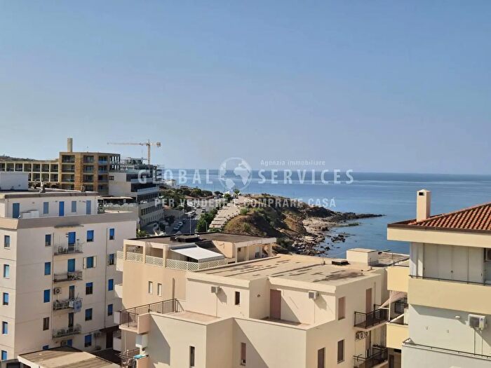 Appartamento con 6 locali in vendita in Via Perpignan, Alghero