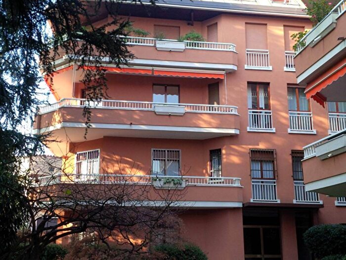 Appartamento bilocale in affitto in Via Tullo Morgagni, Maggiolina, Milano