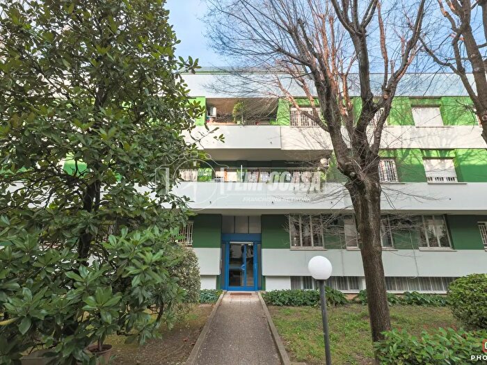 Appartamento con 5 locali in vendita in Bologna