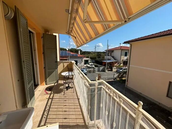 Appartamento trilocale in vendita in Via Angelo Poliziano, Rosignano Marittimo