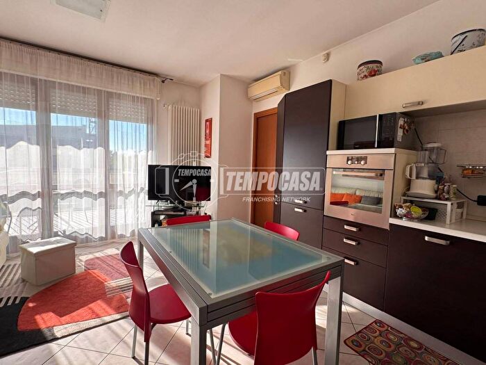 Appartamento trilocale in vendita in Via Lero, Borsano, Busto Arsizio