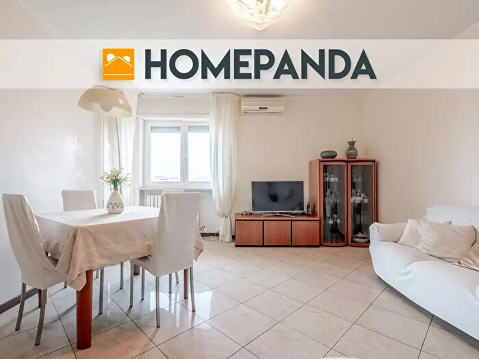 Appartamento con 5 locali in vendita in Via Leonardo da Vinci, Venaria Reale