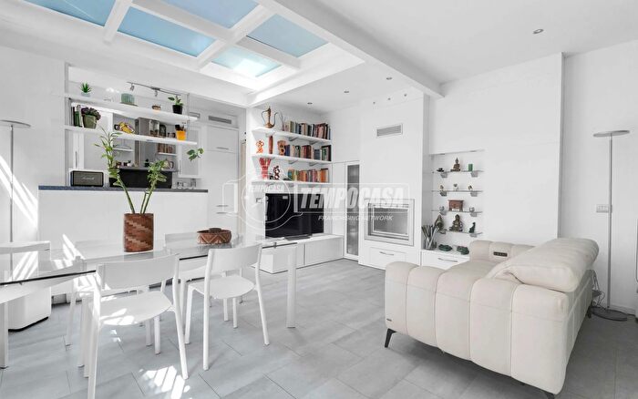 Appartamento trilocale in vendita in Viale Tibaldi, Milano