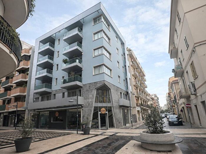 Appartamento trilocale in affitto in Via Giuseppe Mazzini, Piazza Salotto Corso Umberto, Pescara