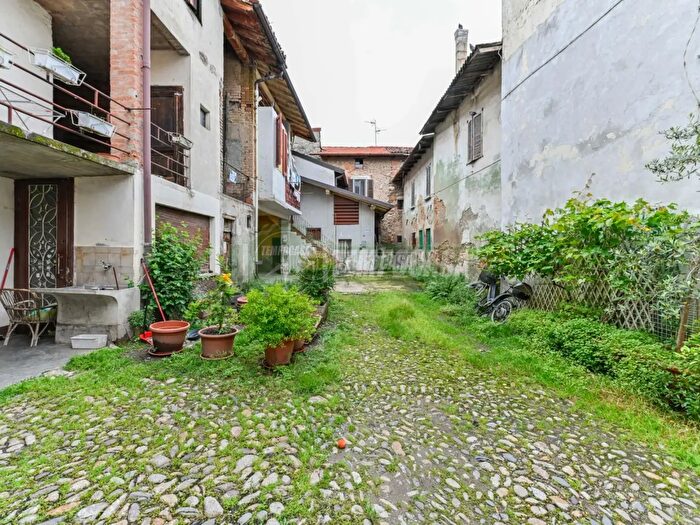 Casa bilocale in vendita in Via Principe Amedeo, Verdellino
