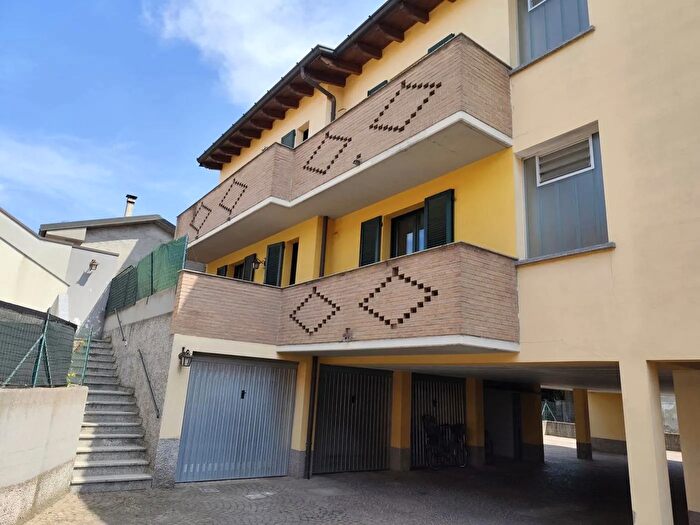 Appartamento trilocale in vendita in Via Mazzini, Castiglione DAdda