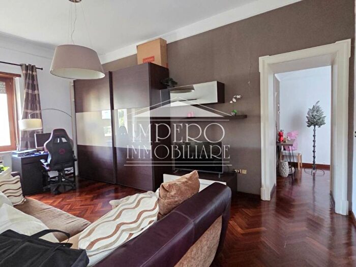 Appartamento trilocale in affitto in Via Nicola Fasano, Porto, Pozzuoli