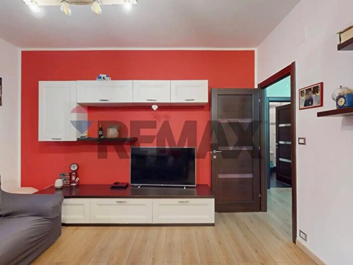 Appartamento trilocale in vendita in Via San Pietro, Masone