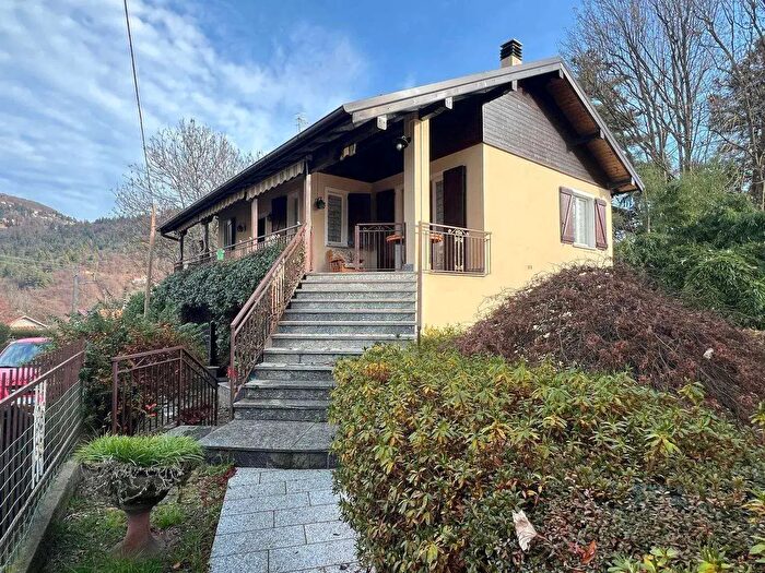 Casa quadrilocale in vendita in Bee