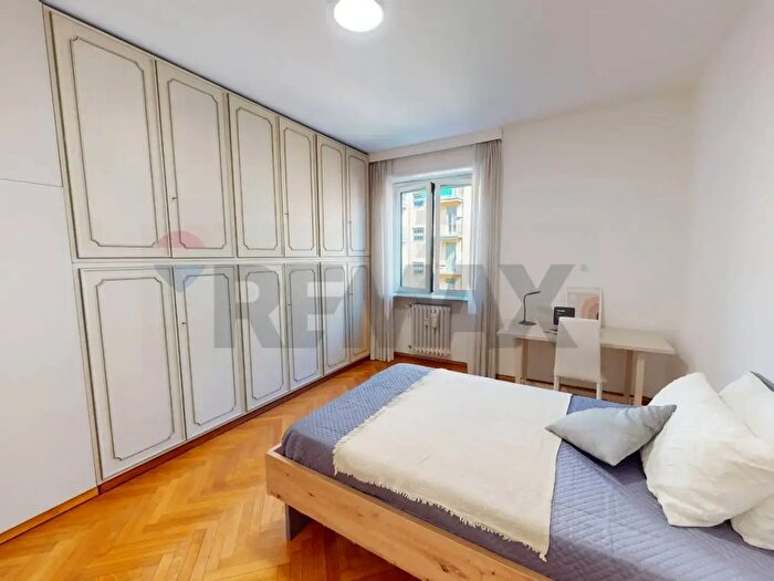 Appartamento monolocale in affitto in Via Sarfatti, Milano