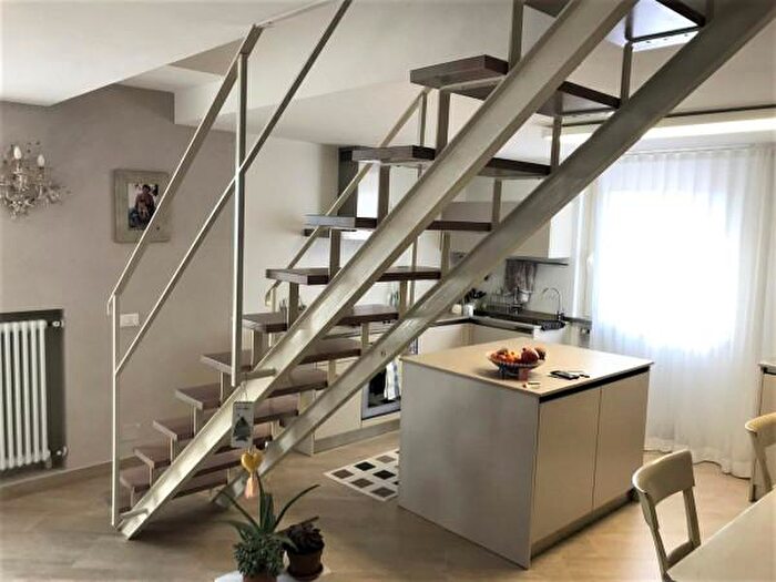 Casa con 5 locali in vendita in MontescudoMonte Colombo