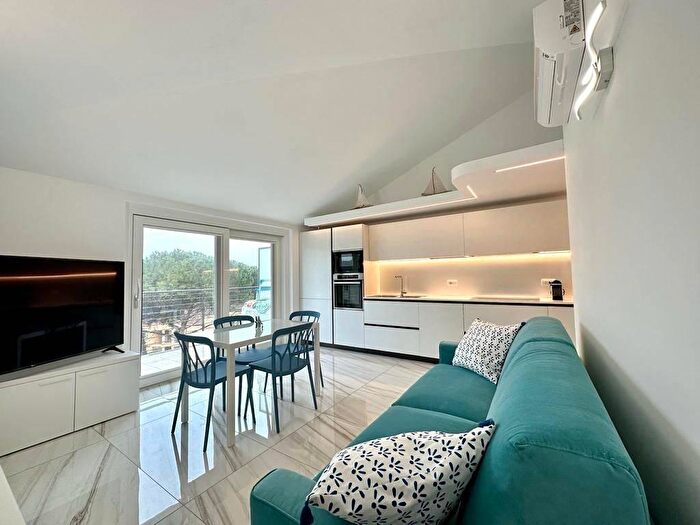 Appartamento bilocale in vendita in Strada del Rinnovo, Andora