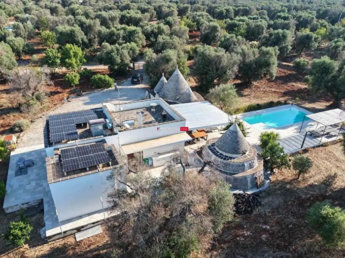 Casa quadrilocale in vendita in Contrada Serri, Carovigno