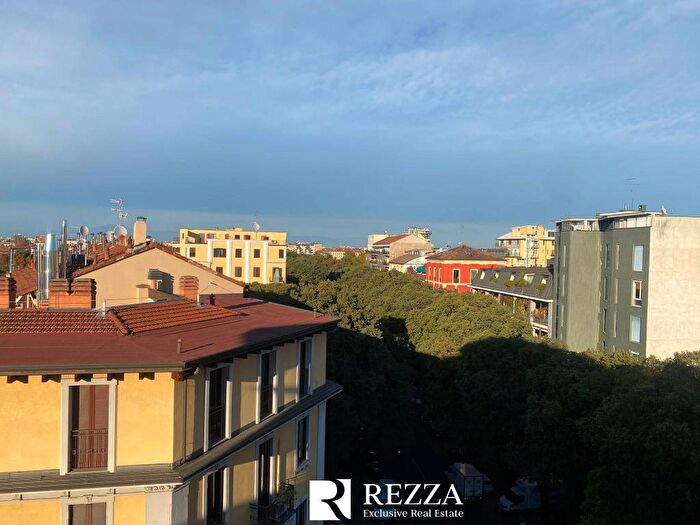 Appartamento trilocale in affitto in Via Spartaco, Montenero, Milano