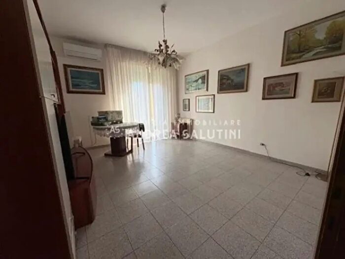 Appartamento con 5 locali in vendita in Livorno