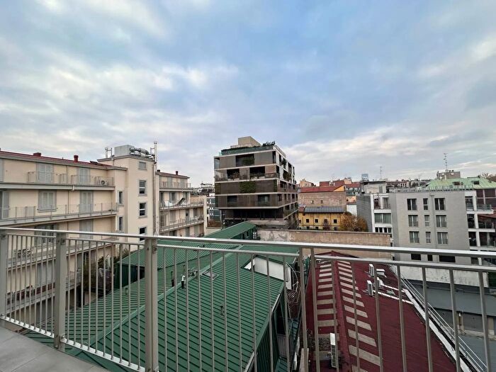 Appartamento bilocale in affitto in Via Andrea Solari Milano, Milano