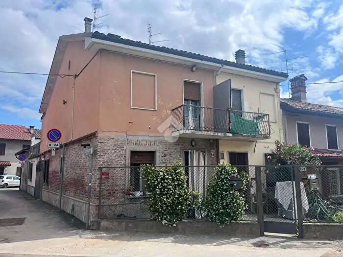 Casa trilocale in vendita in Via Fratelli Strambio, Belgioioso