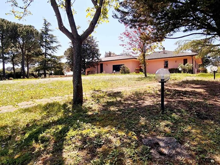 Appartamento con 14 locali in vendita in Ancona