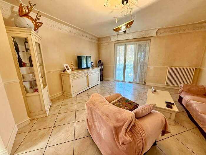 Casa con 8 locali in vendita in Via Filippo Tommaso Marinetti, Alessandria