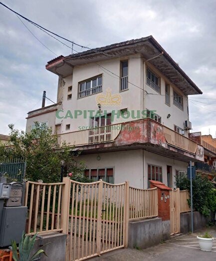 Casa con 7 locali in vendita in Baiano