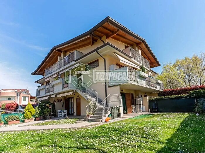 Appartamento trilocale in vendita in Via Edison, Stezzano