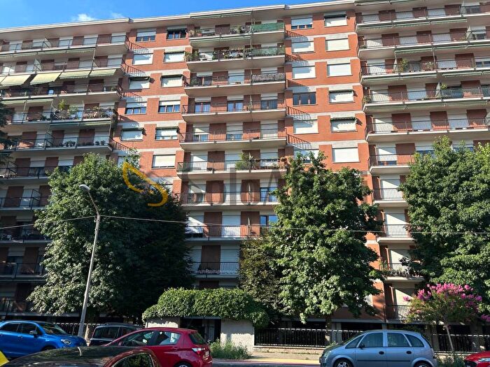 Appartamento quadrilocale in affitto in Via Filadelfia, Lingotto, Torino