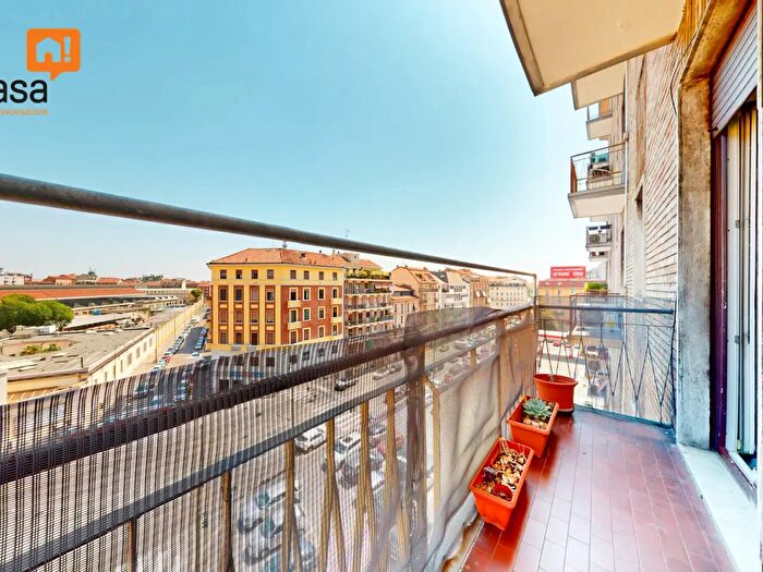 Appartamento trilocale in vendita in Via Chavez, Milano