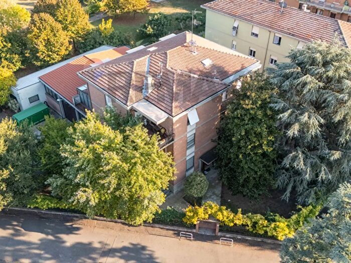 Appartamento con 7 locali in vendita in Parma