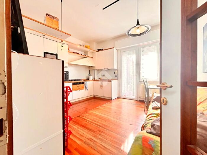 Appartamento trilocale in vendita in Via Novembre, Basiliano