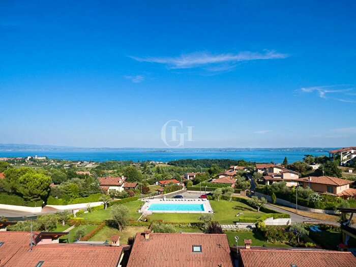 Appartamento trilocale in vendita in Via San Rocco, Soiano Del Lago