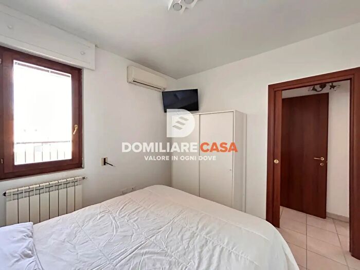 Appartamento con 6 locali in vendita in Via Vincenzo Andriani, Lecce